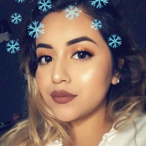 Meet your Posher, Alejandra